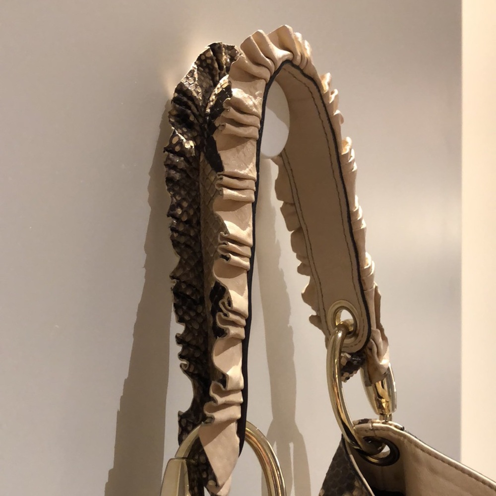 🍒HPx2🍒Gucci Python Hobo - Picture 3 of 7